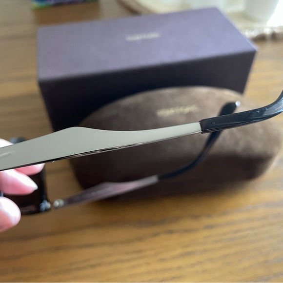 Tom Ford Sunglasses FT0862 - Picture 3 of 6